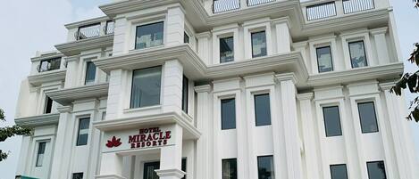 Façana frontal de l'allotjament