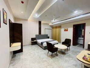 In-room safe, desk, soundproofing, iron/ironing board