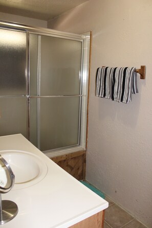 Shower, towels