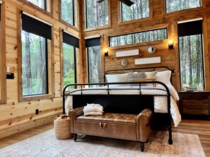 1 bedroom, free WiFi, bed sheets - Weekend in the Woods: The Perfect Romantic Getaway (Broken Bow)