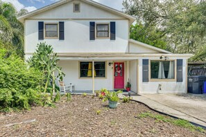Interior - Game Room, Sunroom + Pool Access! Cozy Tampa Home! (Tampa)