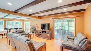 House (3 Bedrooms) | Front of property