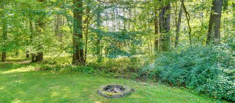 Berkshire Hideaway w/ Fire Pit & Playground!