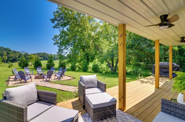 House (3 Bedrooms) | Interior - Modern Burkesville Home: 2 Mi to Dale Hollow Lake! (Burkesville)