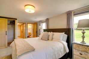 House (3 Bedrooms) | Interior - Modern Burkesville Home: 2 Mi to Dale Hollow Lake! (Burkesville)