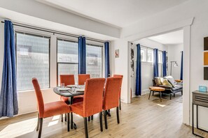 Hús (3 Bedrooms) | Að innan