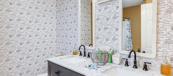 Family Beach Days: Dog-friendly Cape Cod Condo
