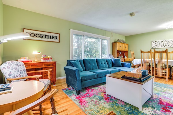 Family-friendly Cottage Grove Home W/ Fireplace! - Woodbury, MN
