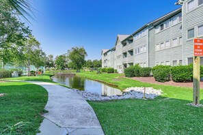 Apartment (2 Bedrooms) | Interior - Beach & Pool Access: Resort-style Myrtle Beach Gem (Myrtle Beach)