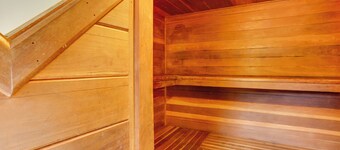 Darling Dwelling: 2 Mi to Dtwn Durango!