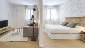 Unclassified image, 4 of 26, button