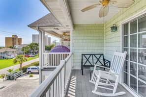 Interior - Walk to Seaside: North Myrtle Beach Gem w/ Views! (North Myrtle Beach)