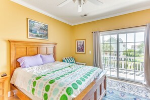 Interior - Walk to Seaside: North Myrtle Beach Gem w/ Views! (North Myrtle Beach)