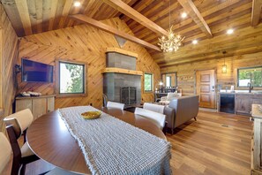 House (2 Bedrooms) | Interior - Dreamy Penrose Cabin w/ Panoramic Mountain Views (Penrose)