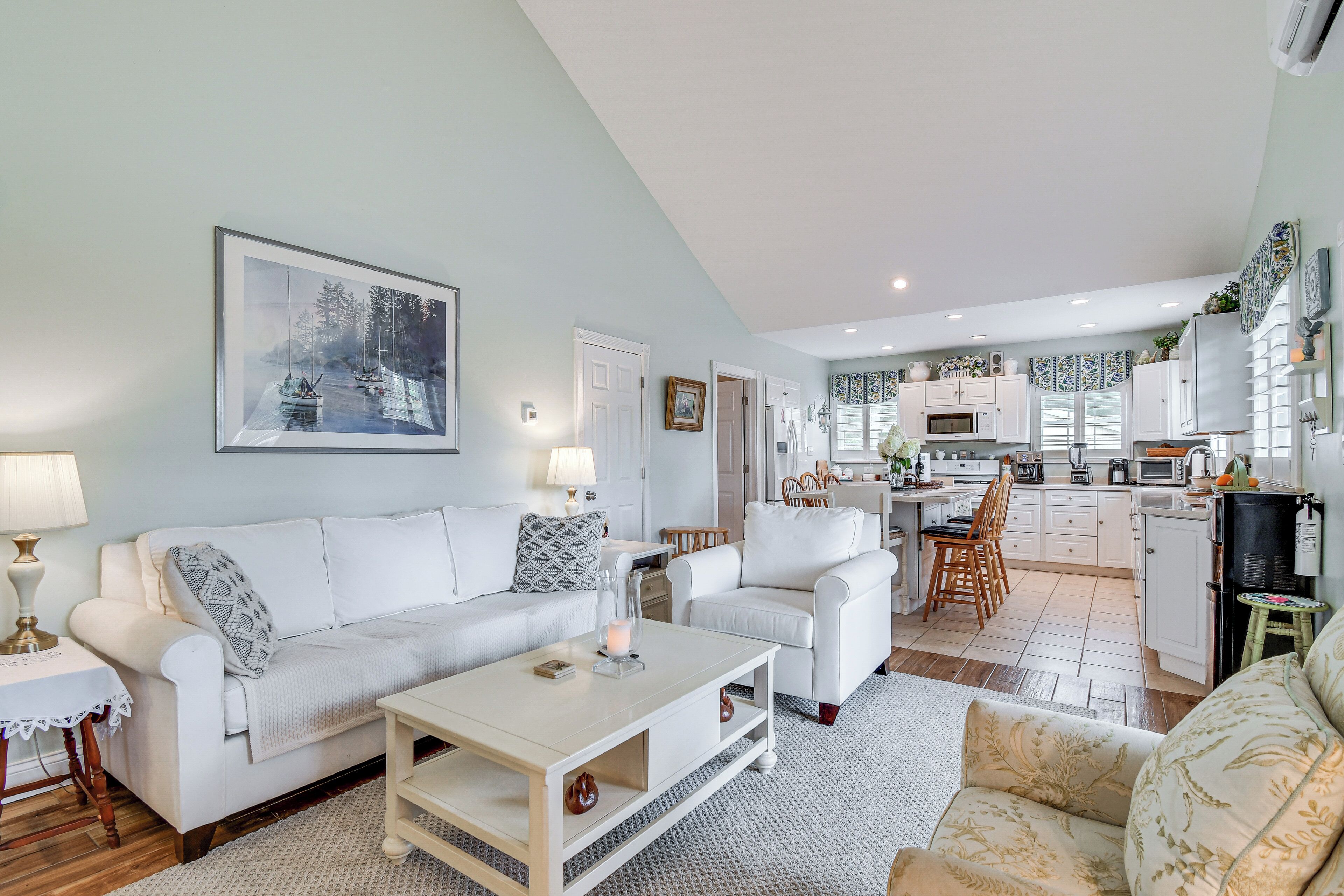 House (5 Bedrooms) | Interior