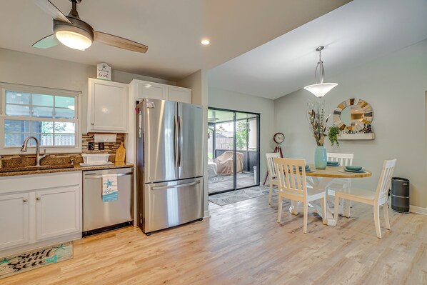 Interior - Retreat Near River & Marinas in Cape Coral (Cape Coral)