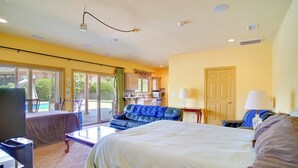 Room - Goodlettsville Studio ~ 17 Mi to Nashville (Goodlettsville)