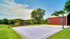 Sports court - Goodlettsville Studio ~ 17 Mi to Nashville (Goodlettsville)