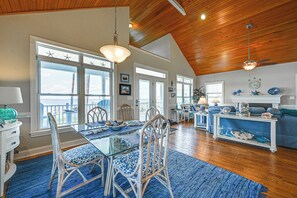 House (3 Bedrooms) | Interior - Riverfront Aurora Home w/ Deck & Private Pier! (Aurora)