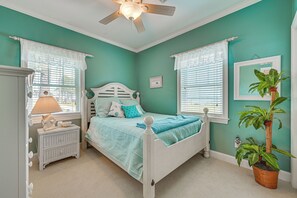 House (3 Bedrooms) | Interior - Riverfront Aurora Home w/ Deck & Private Pier! (Aurora)