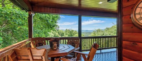 House (4 Bedrooms) | Front of property