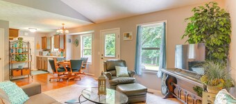 Springfield Area Home ~ 12 Mi to Downtown!