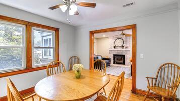 House (3 Bedrooms) | Interior