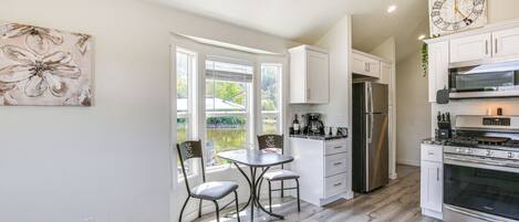 House (1 Bedroom) | Interior