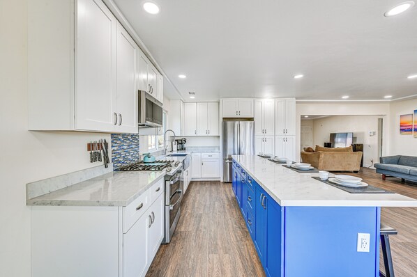 Interior - Sun-soaked Home < 9 Mi to Downtown San Diego (Lemon Grove)