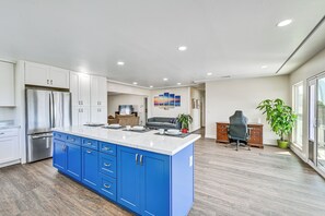 Interior - Sun-soaked Home < 9 Mi to Downtown San Diego (Lemon Grove)