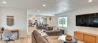 Charming Middlebury Retreat w/ Patio & Fire Pit