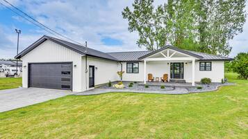 House (3 Bedrooms) | Front of property