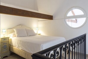 3 slaapkamers, een strijkplank/strijkijzer, gratis wifi, beddengoed