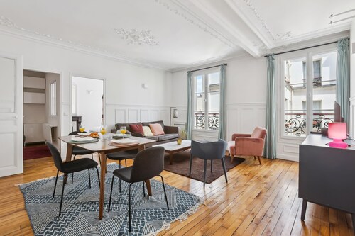 Spacieux 3 Chambres à Le Marais - Hôtel de Ville avec Charme Authentique