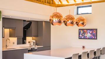 House | 4 bedrooms, Internet