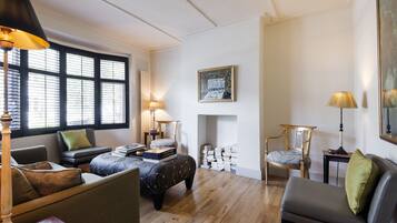 3 bedrooms, Internet