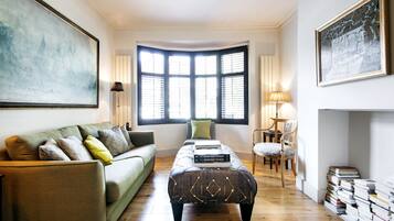 Rumah | 3 kamar tidur dan internet