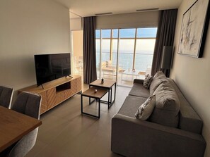 Living area - Intempo up to 6 by Leo Apartments (Benidorm)