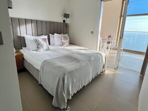 2 bedrooms, iron/ironing board, free WiFi - Intempo up to 6 by Leo Apartments (Benidorm)