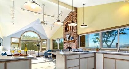 Ocean Oasis~"Your Fun-in-the-Sun Bodega Bay Playground!"Walk2Beach/WiFi/Sauna