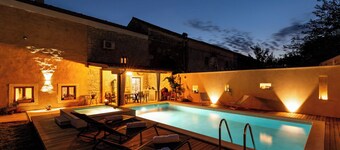 Foska Country Home With Pool