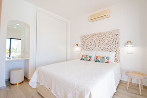 3 chambres, fer et planche à repasser, accès au Wi-Fi (inclus)