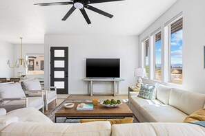 Télévision, table de tennis de table