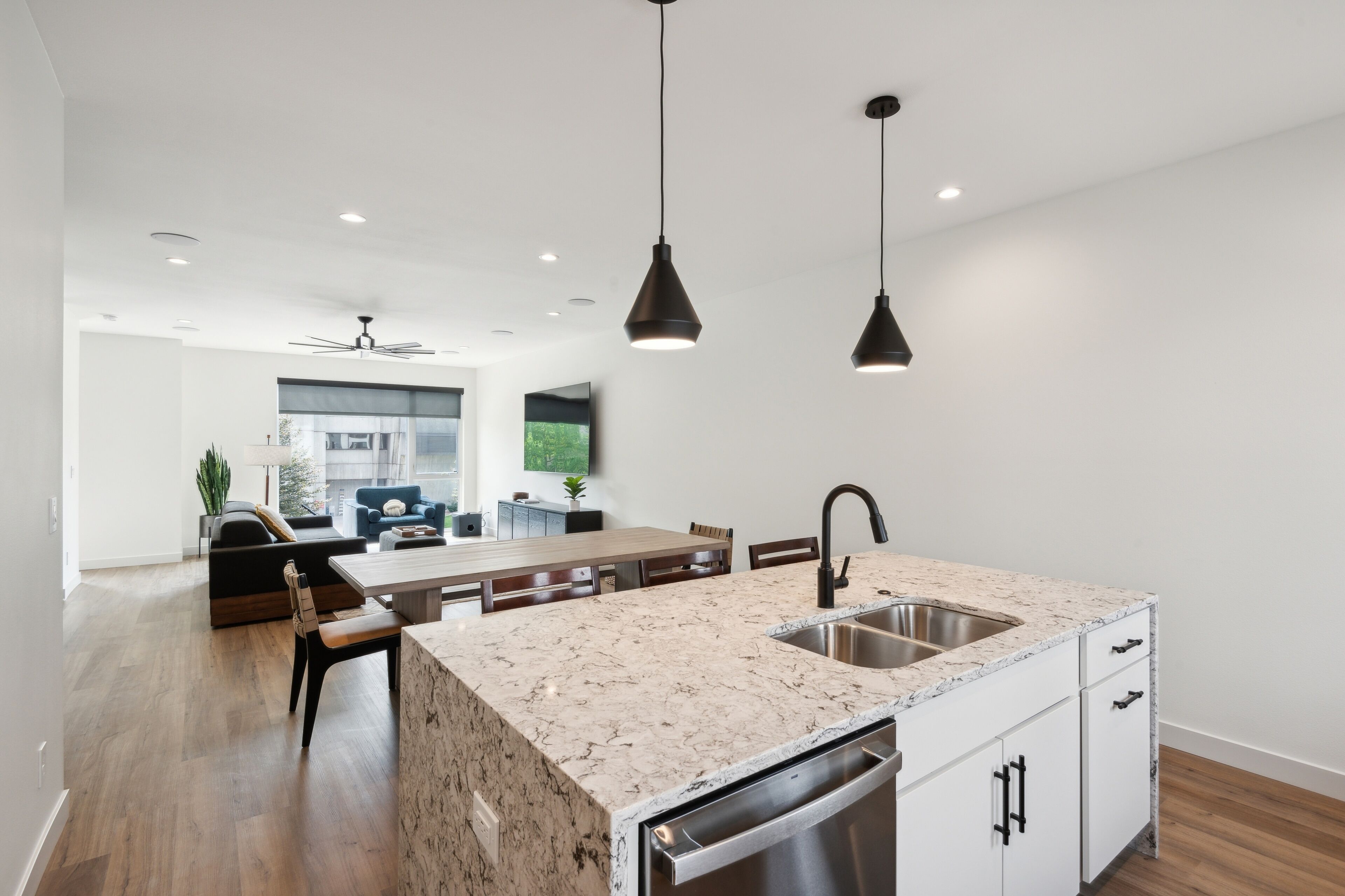 Townhome, 2 Bedrooms | Private kitchen | Fridge, oven, coffee/tea maker, electric kettle
