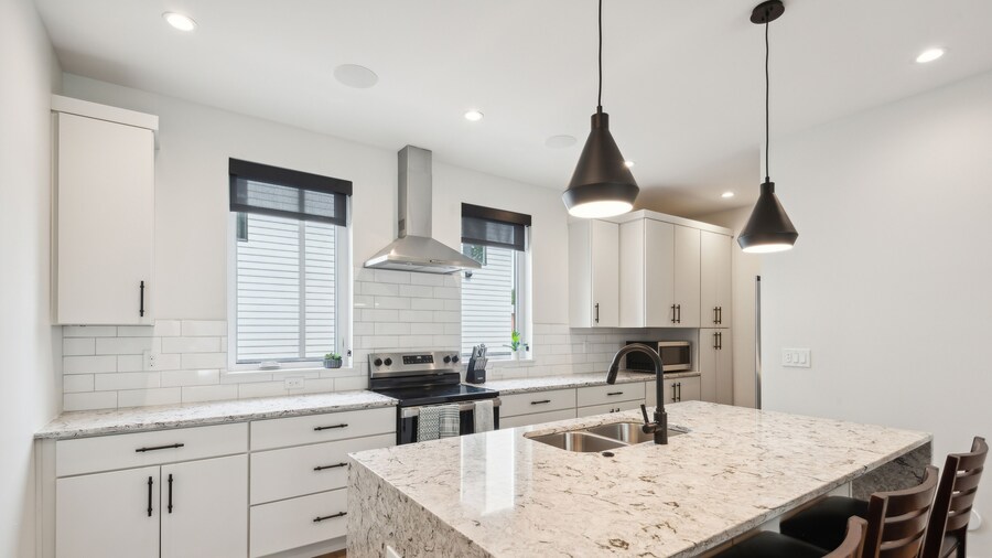 New Modern Townhome With Rooftop Patio 2 Bedroom Townhouse by RedAwning