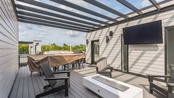 Townhome, 2 Bedrooms | Property grounds