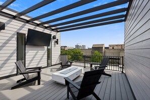 Townhome, 2 Bedrooms | Property grounds