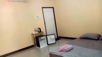 Family Room, Hill View, Beachfront | Free WiFi