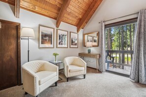 Maison, 5 chambres | Coin séjour