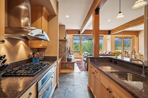 Rumah, 3 kamar tidur | Dapur pribadi | Lemari es, oven, mesin pembuat kopi/teh, dan pemanggang roti